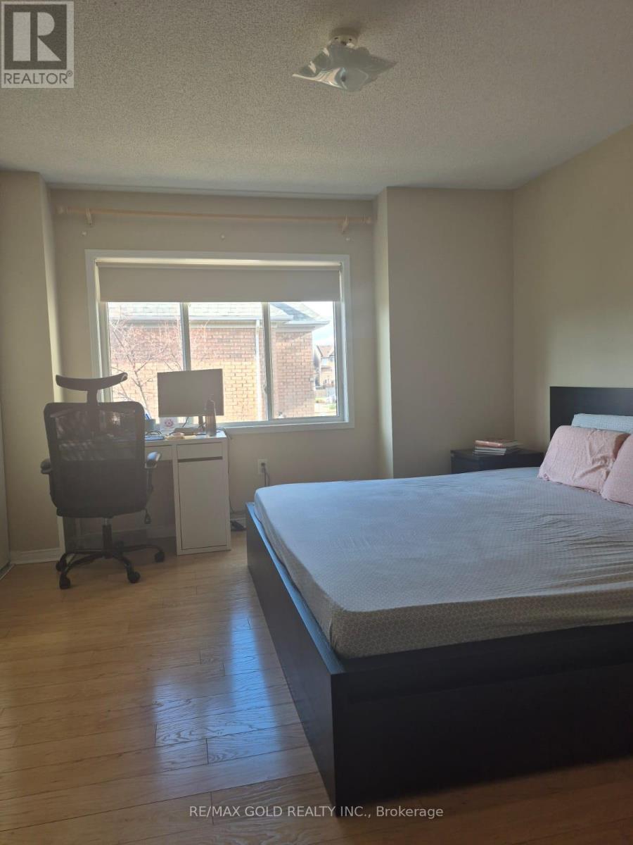 15 - 50 Strathaven Drive, Mississauga, Ontario  L5R 4E7 - Photo 16 - W12556972