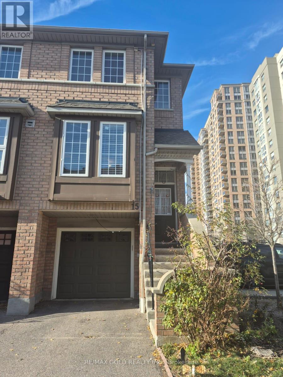 15 - 50 Strathaven Drive, Mississauga, Ontario  L5R 4E7 - Photo 2 - W12556972