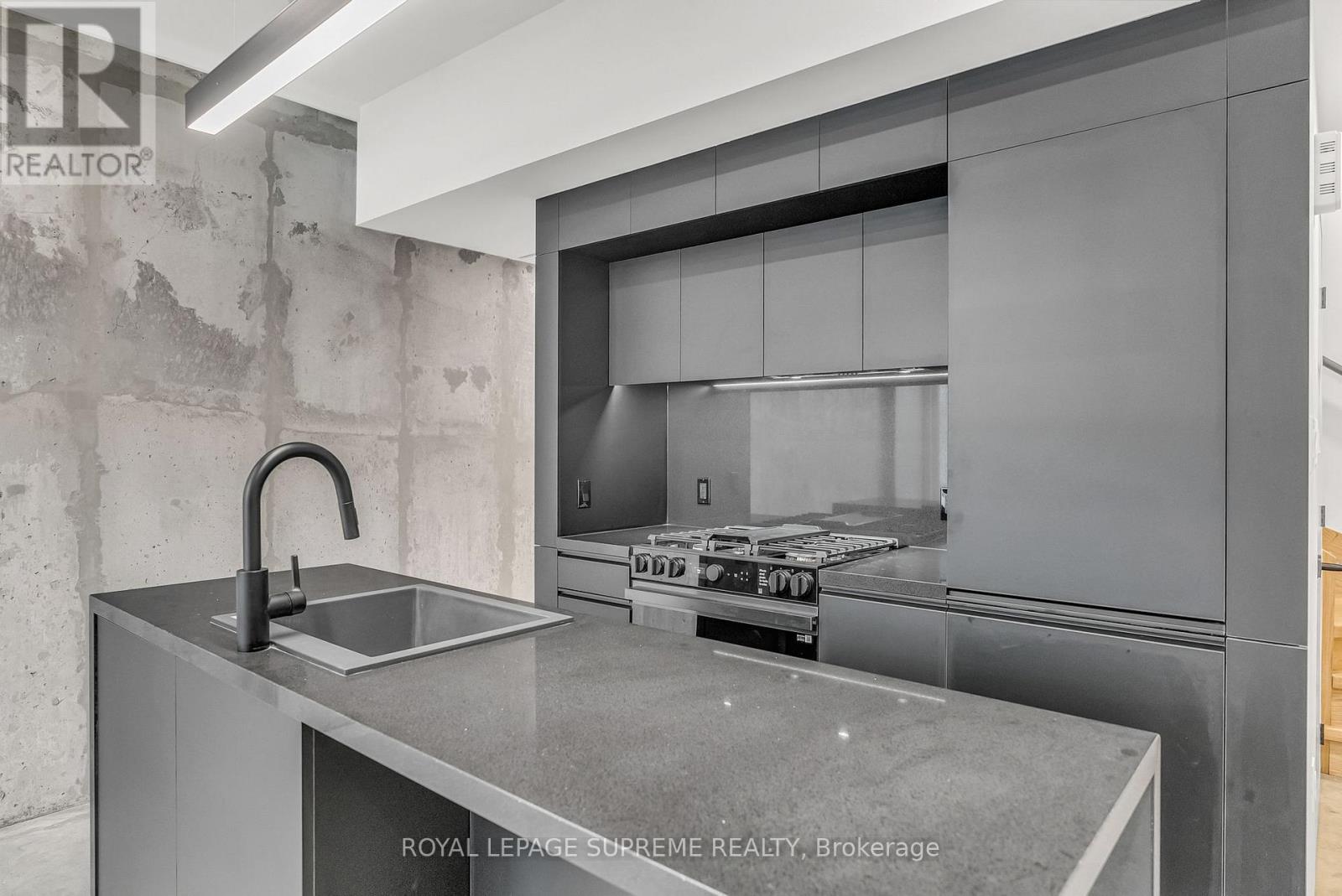 1 - 101 Bernice Crescent, Toronto, Ontario  M6N 1W7 - Photo 12 - W12557012