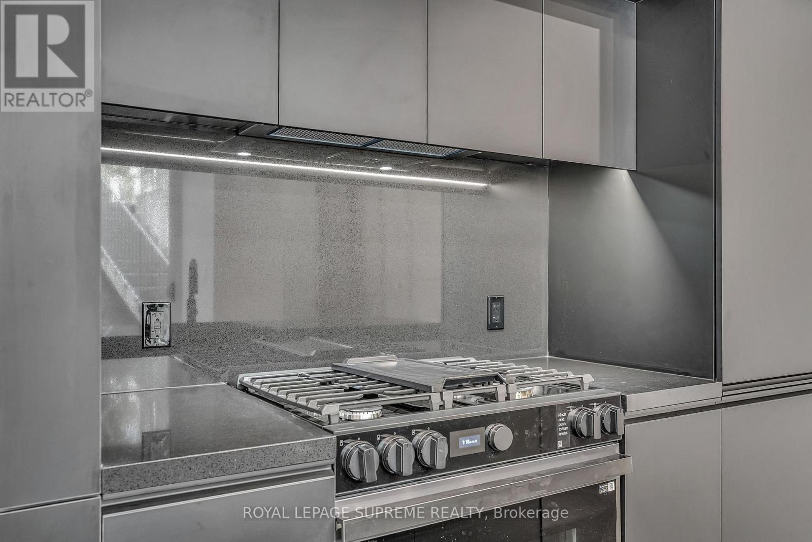 1 - 101 Bernice Crescent, Toronto, Ontario  M6N 1W7 - Photo 13 - W12557012