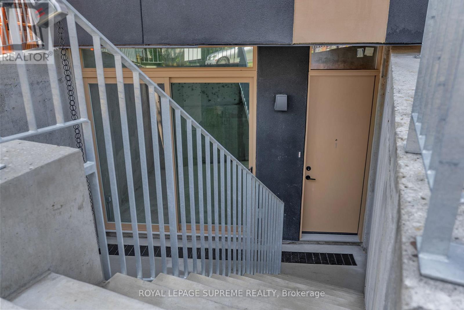 1 - 101 Bernice Crescent, Toronto, Ontario  M6N 1W7 - Photo 4 - W12557012