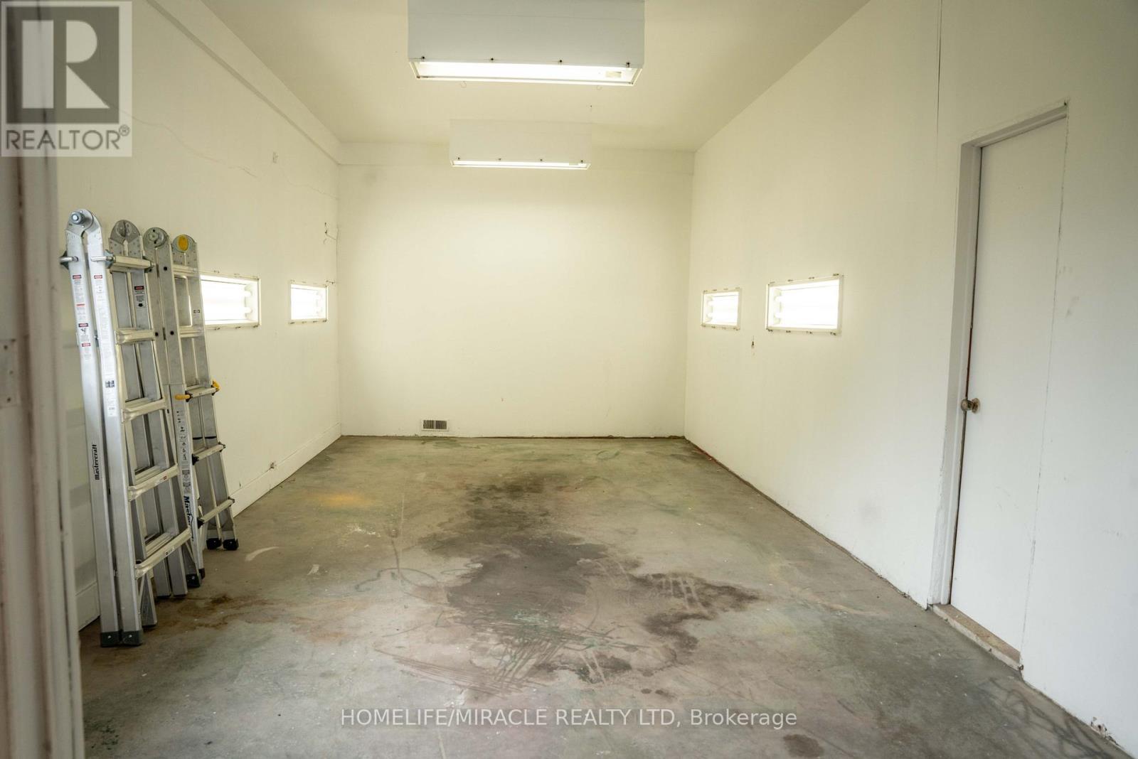 Upper - 506047 Highway 89, Mulmur, Ontario  L9V 0N6 - Photo 37 - X12556996