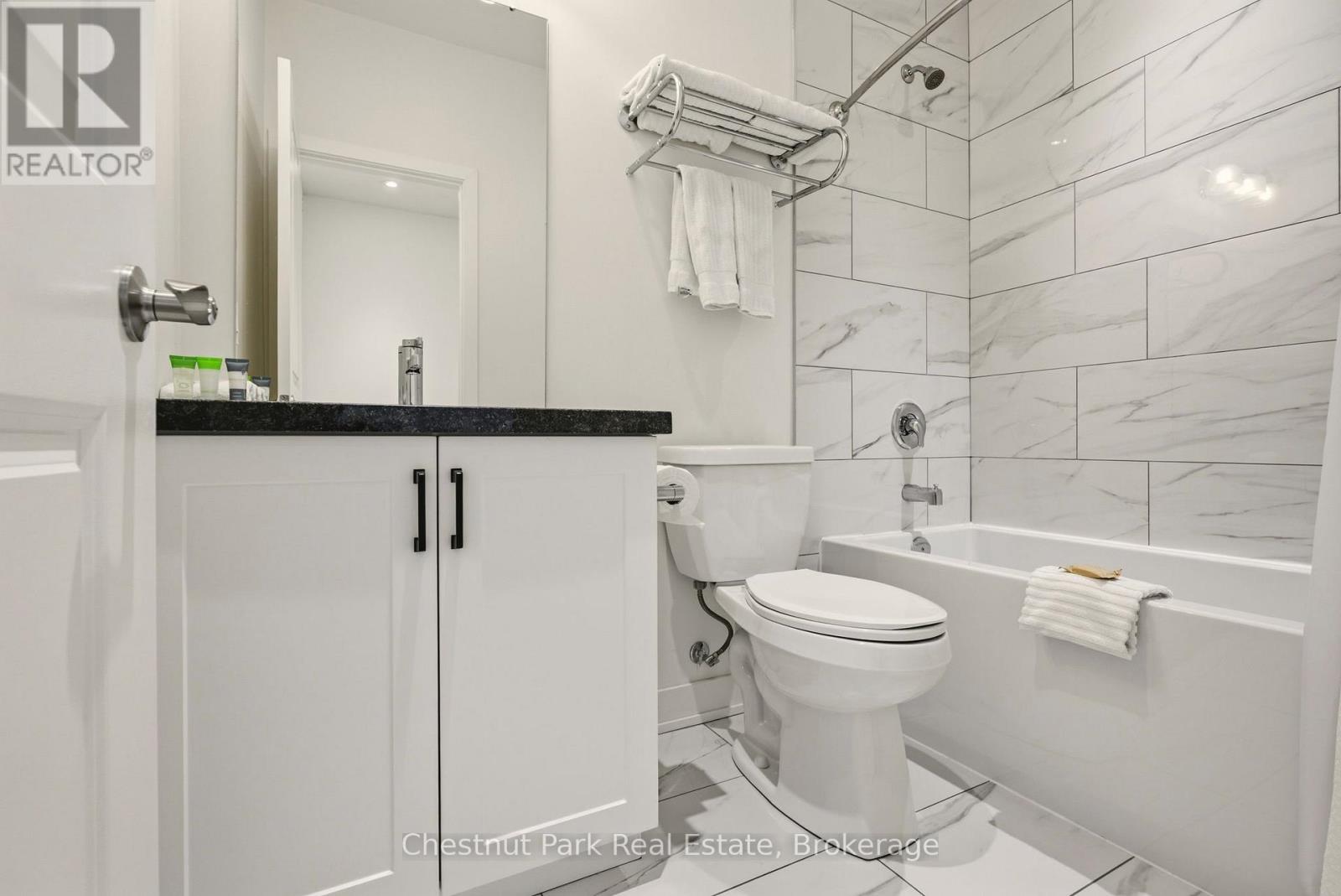 1869 Muskoka Rd 118 West Road, Muskoka Lakes, Ontario  P1L 1W8 - Photo 16 - X12557058