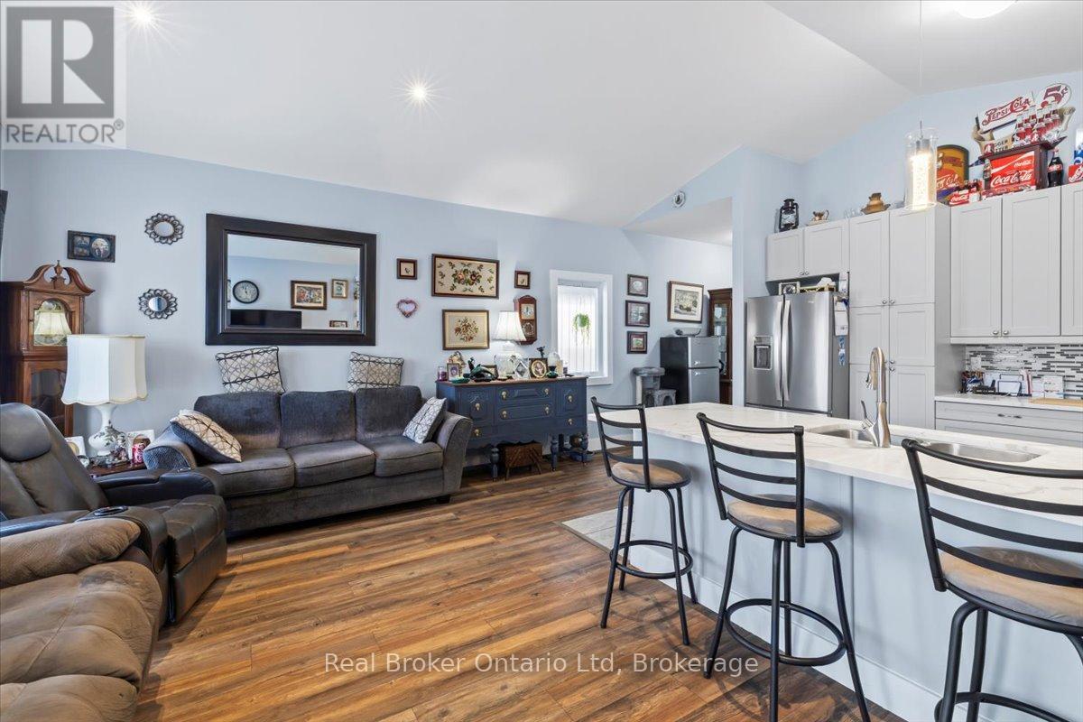 169 Main Street W, Southgate, Ontario  N0C 1B0 - Photo 10 - X12557070