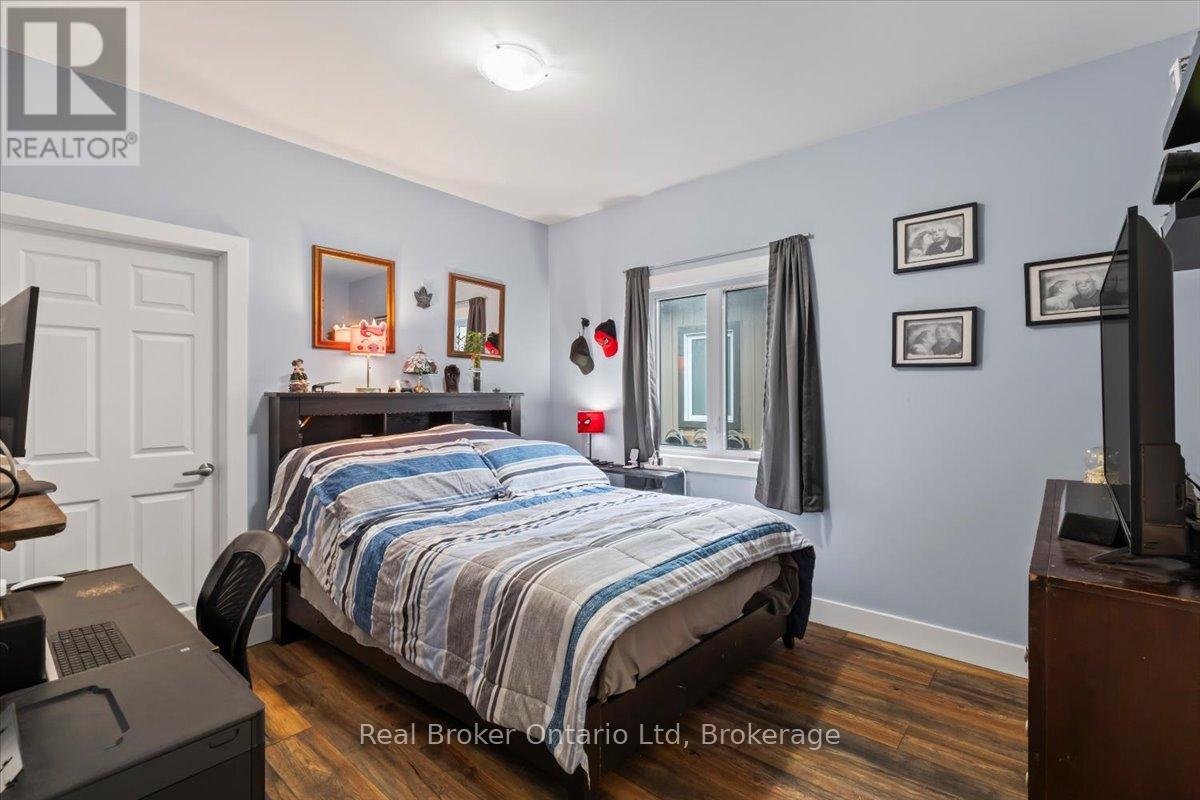 169 Main Street W, Southgate, Ontario  N0C 1B0 - Photo 11 - X12557070