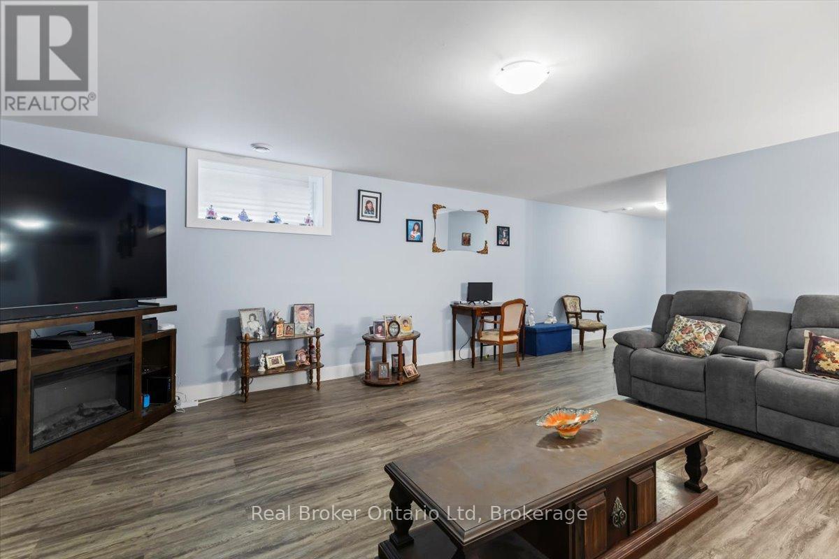 169 Main Street W, Southgate, Ontario  N0C 1B0 - Photo 17 - X12557070