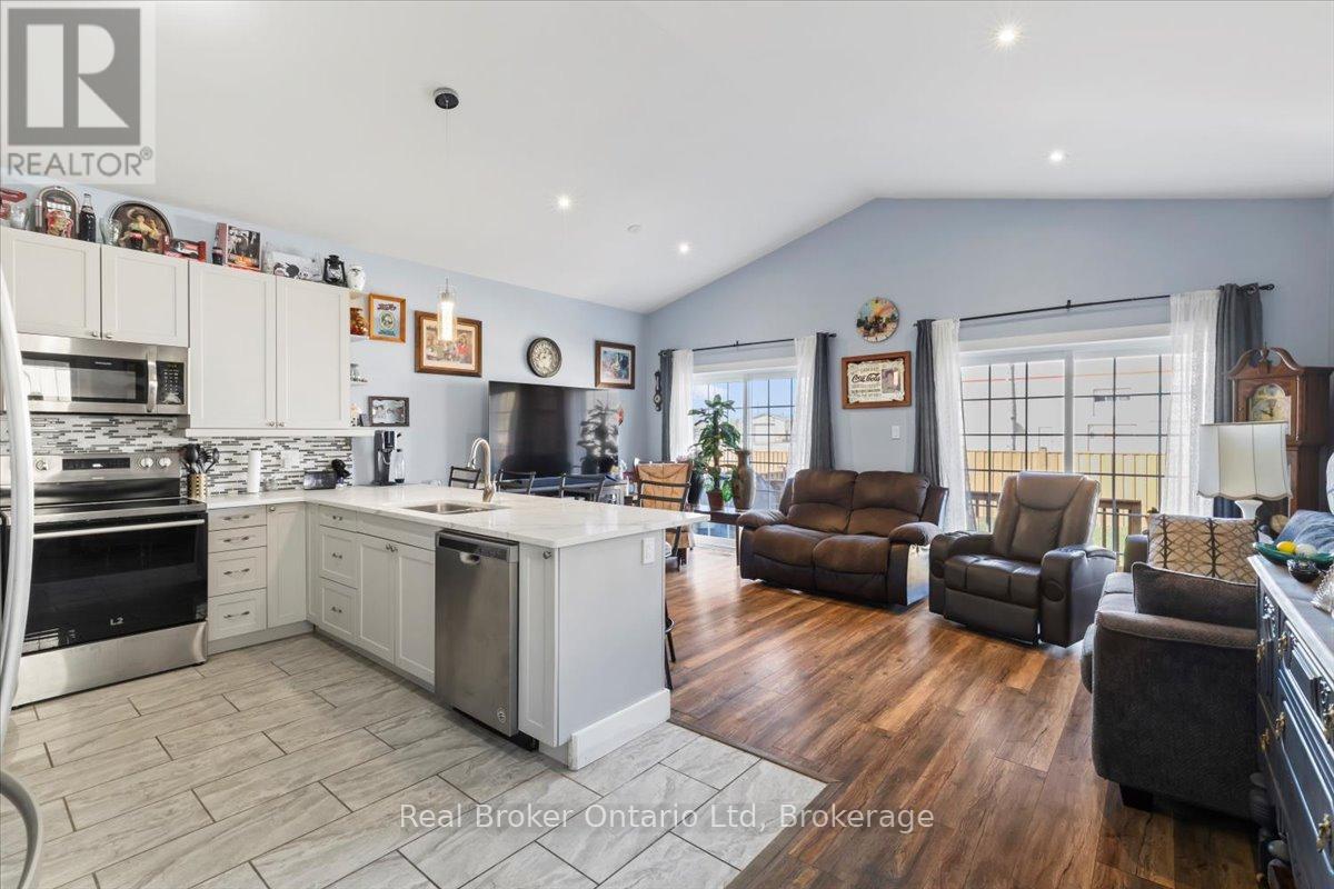 169 Main Street W, Southgate, Ontario  N0C 1B0 - Photo 9 - X12557070