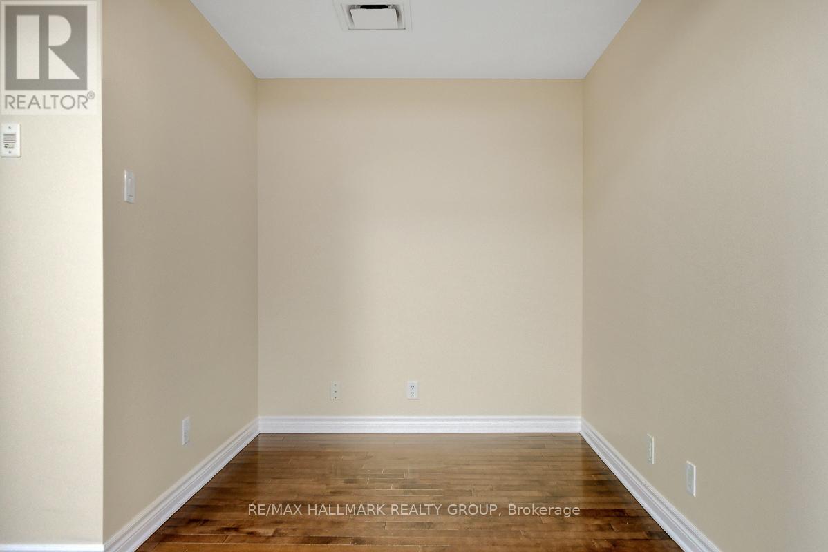 615 - 200 Lett Street, Ottawa, Ontario  K1R 0A7 - Photo 8 - X12499620