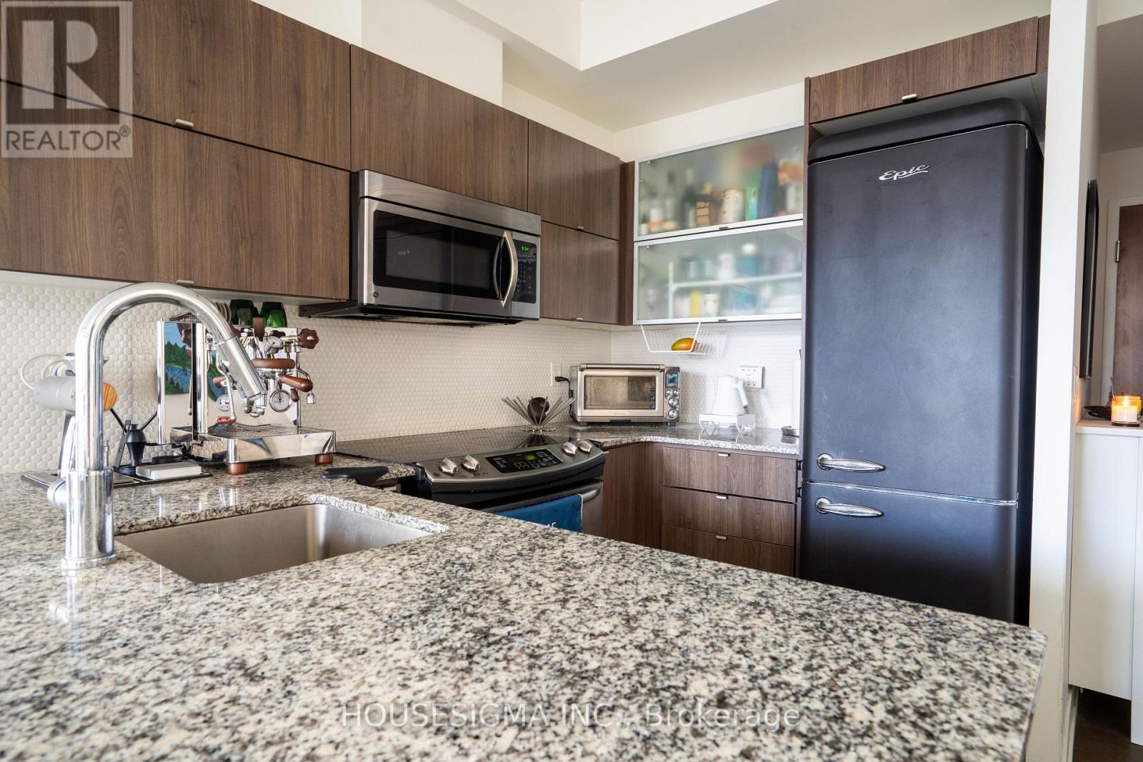 1909 - 170 Fort York Boulevard, Toronto, Ontario  M5V 0E6 - Photo 3 - C12557050