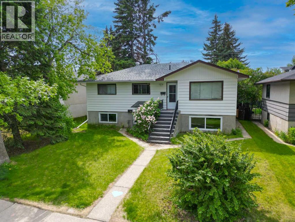 2815 41 Street Sw, Calgary, Alberta  T3E 3K7 - Photo 1 - A2262577