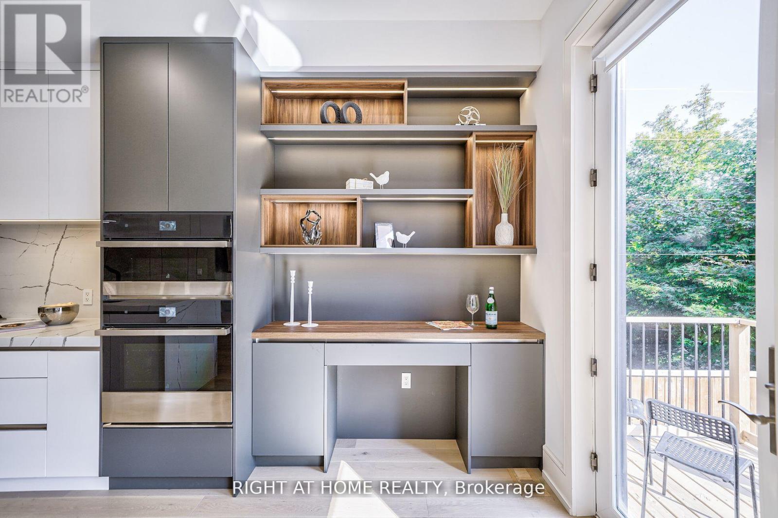 333 Woodmount Avenue, Toronto, Ontario  M4C 4A4 - Photo 10 - E12557060