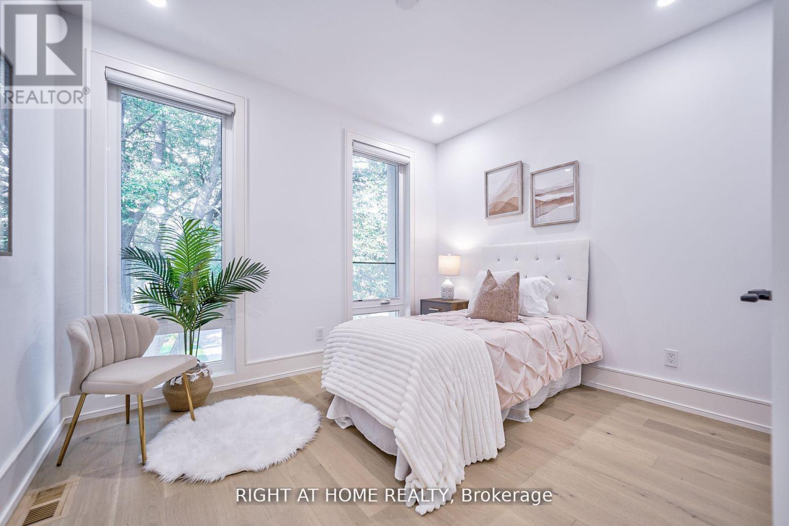 333 Woodmount Avenue, Toronto, Ontario  M4C 4A4 - Photo 16 - E12557060