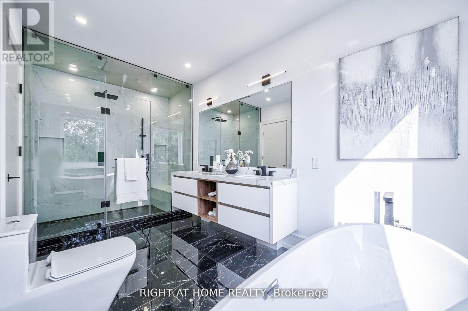 333 Woodmount Avenue, Toronto, Ontario  M4C 4A4 - Photo 25 - E12557060