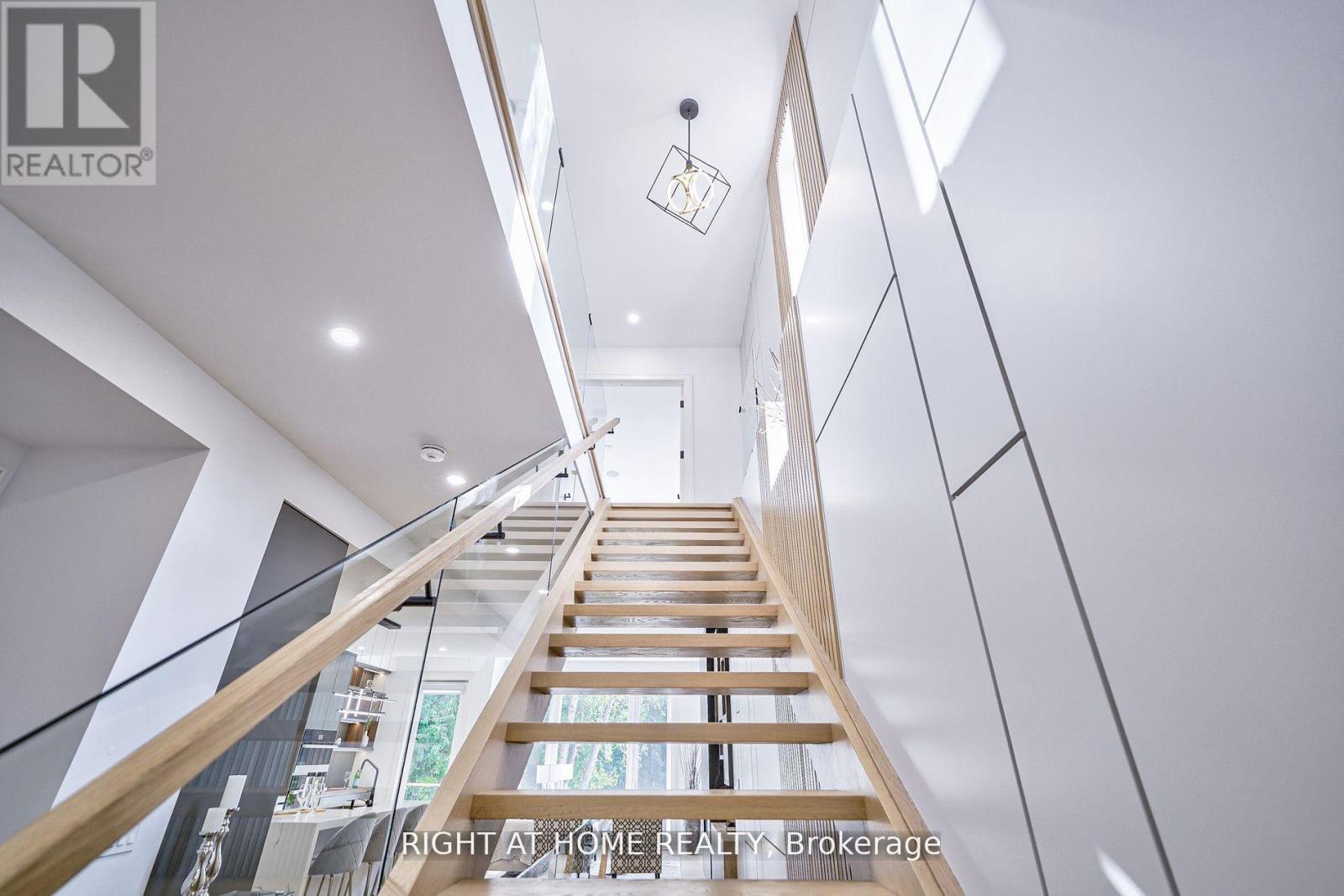 333 Woodmount Avenue, Toronto, Ontario  M4C 4A4 - Photo 28 - E12557060