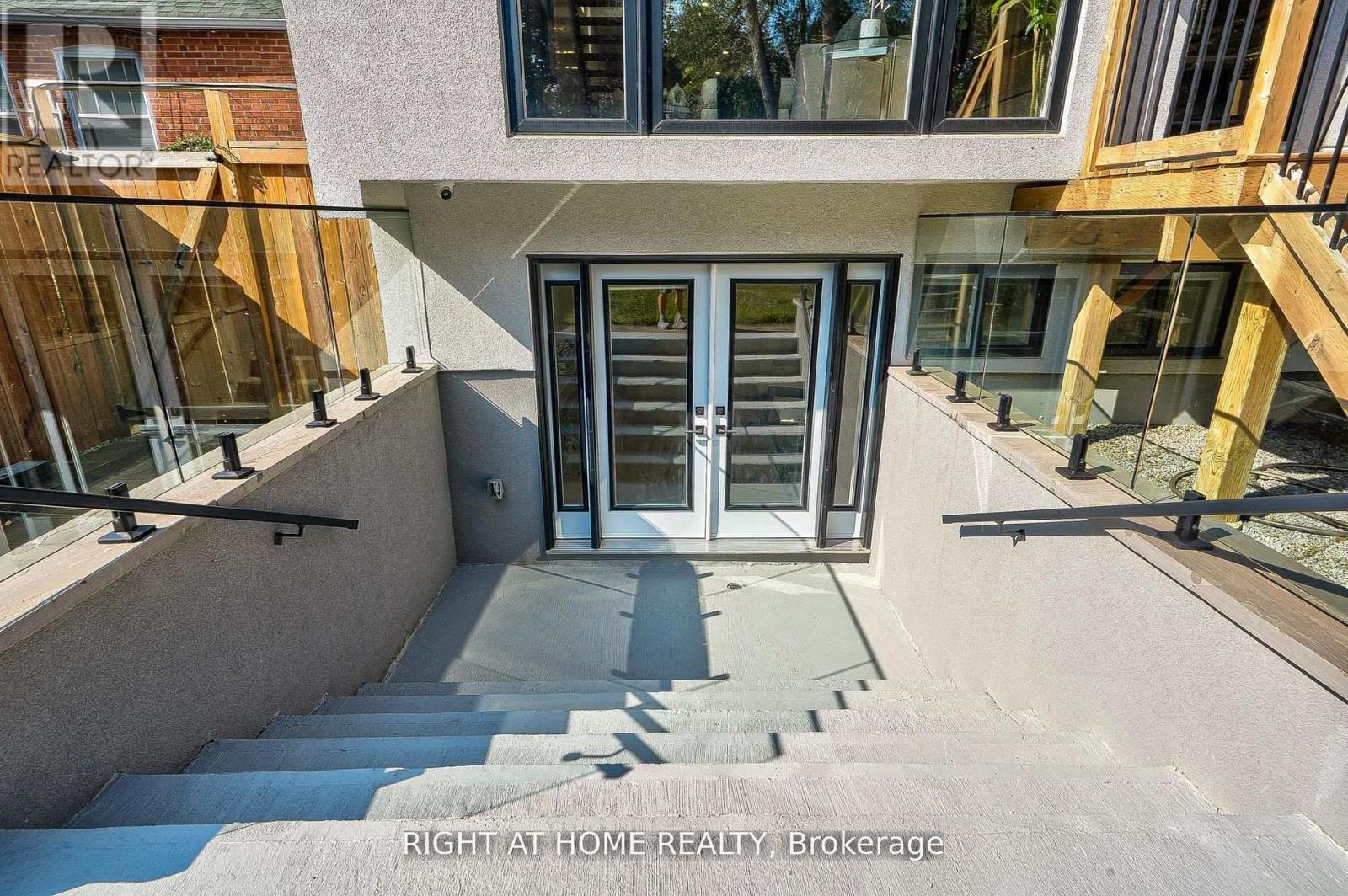 333 Woodmount Avenue, Toronto, Ontario  M4C 4A4 - Photo 39 - E12557060