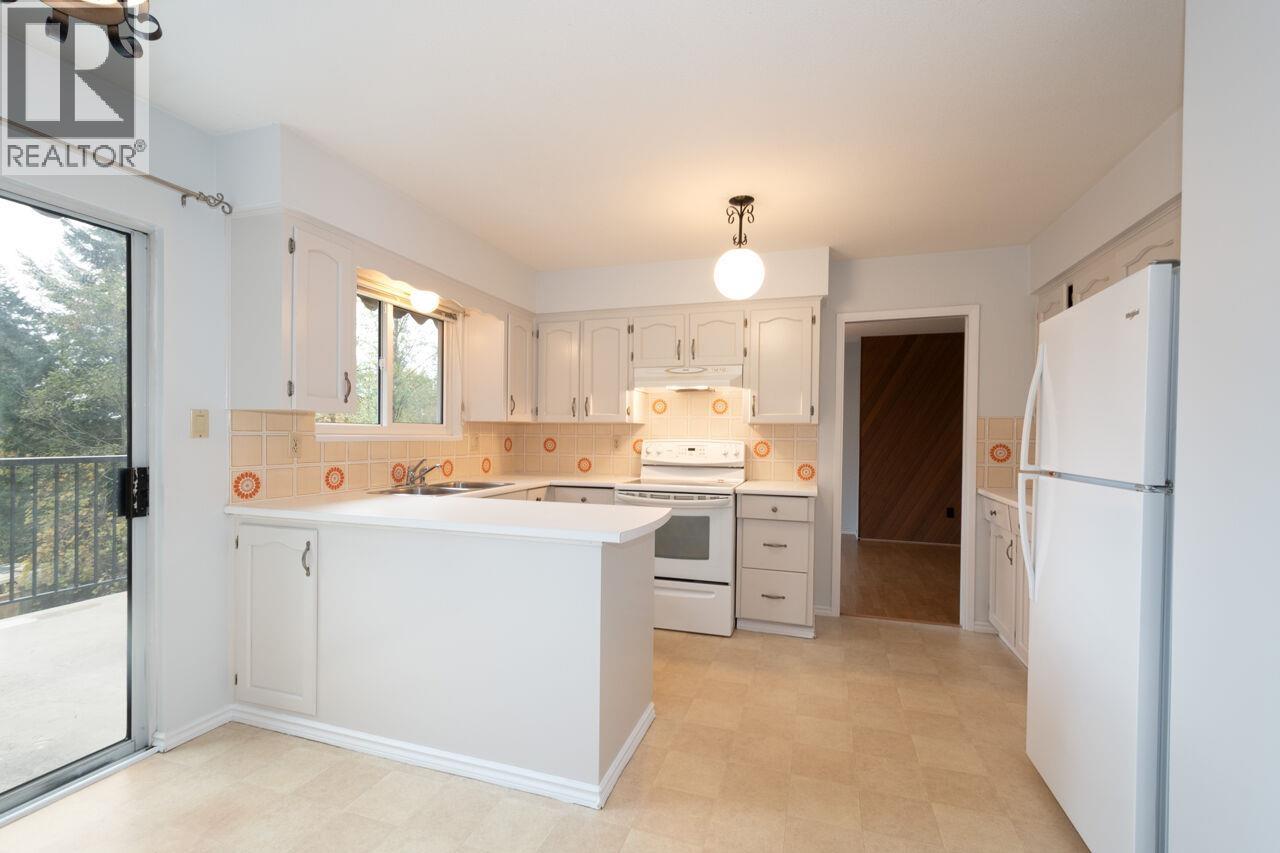 1285 Lucking Place, North Vancouver, British Columbia  V7J 3L5 - Photo 11 - R3068434