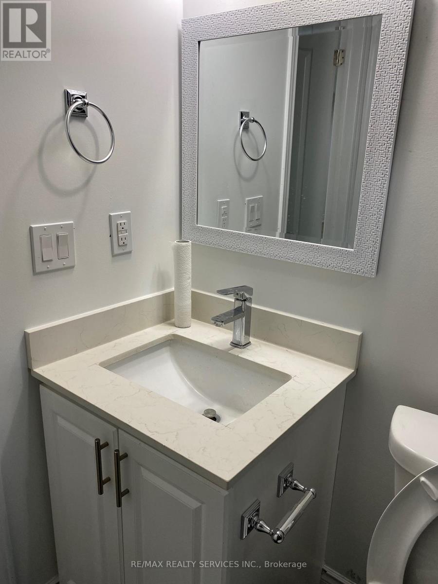 76 Boathouse Road, Brampton, Ontario  L7A 0C3 - Photo 11 - W12556914