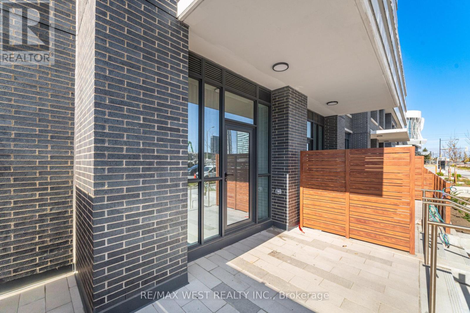 106 - 28 Interchange Way, Vaughan, Ontario  L4K 0P8 - Photo 21 - N12557102