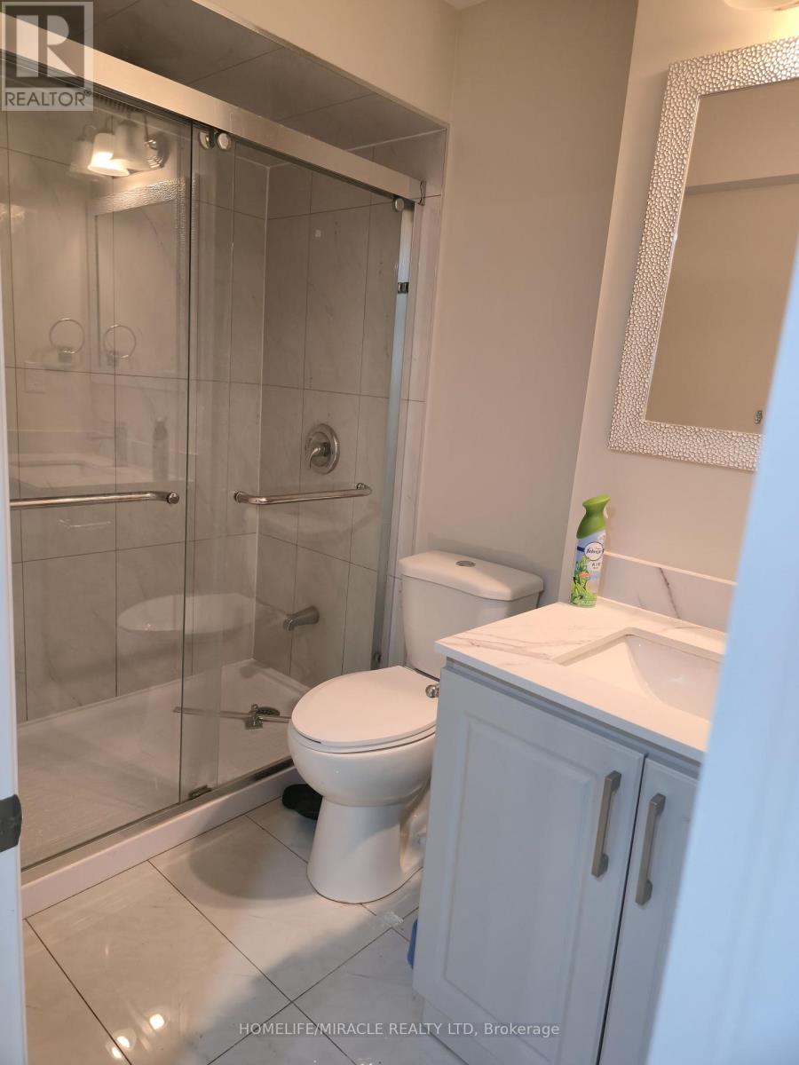 Basement Apartment - 23 Elverton Crescent, Brampton, Ontario  L7A 4Z4 - Photo 10 - W12557040