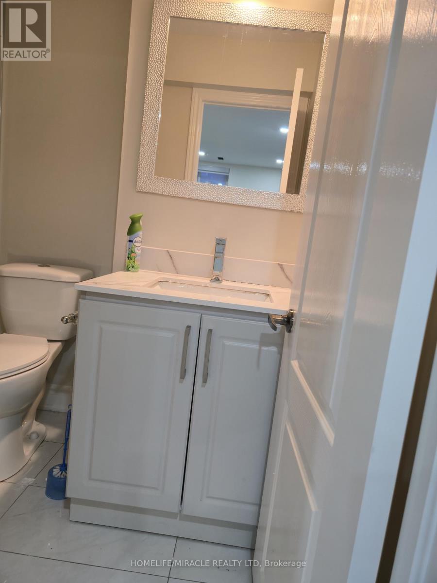 Basement Apartment - 23 Elverton Crescent, Brampton, Ontario  L7A 4Z4 - Photo 11 - W12557040