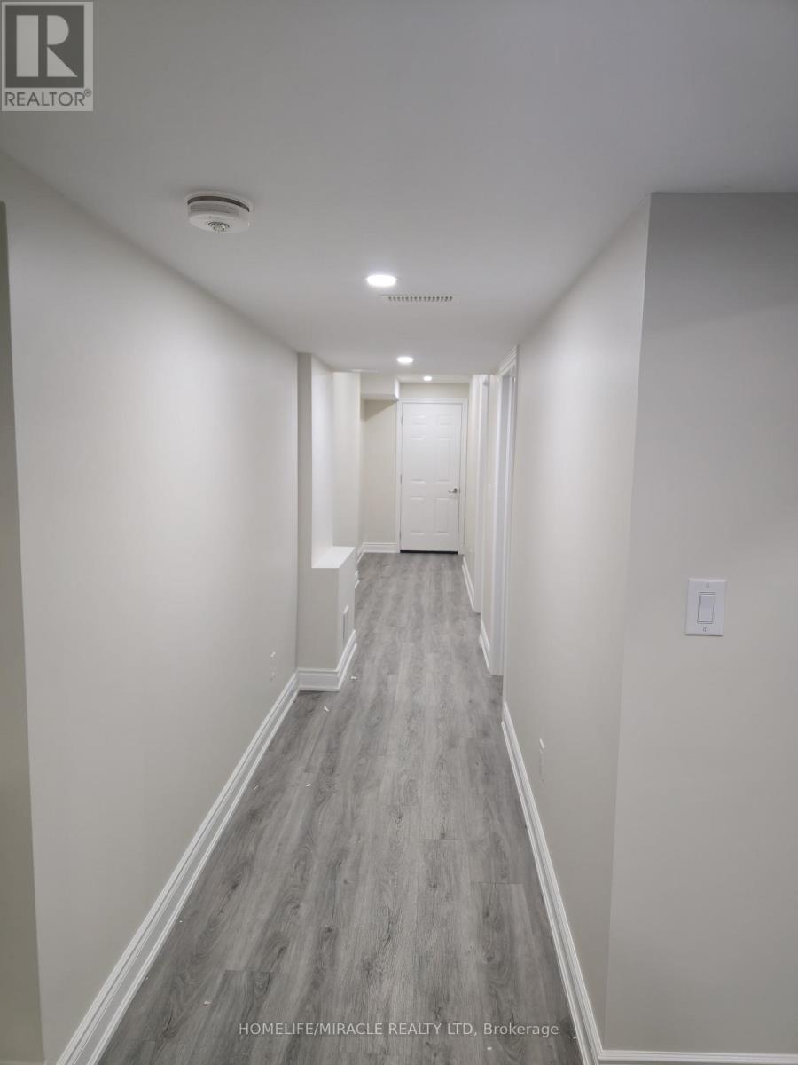 Basement Apartment - 23 Elverton Crescent, Brampton, Ontario  L7A 4Z4 - Photo 5 - W12557040