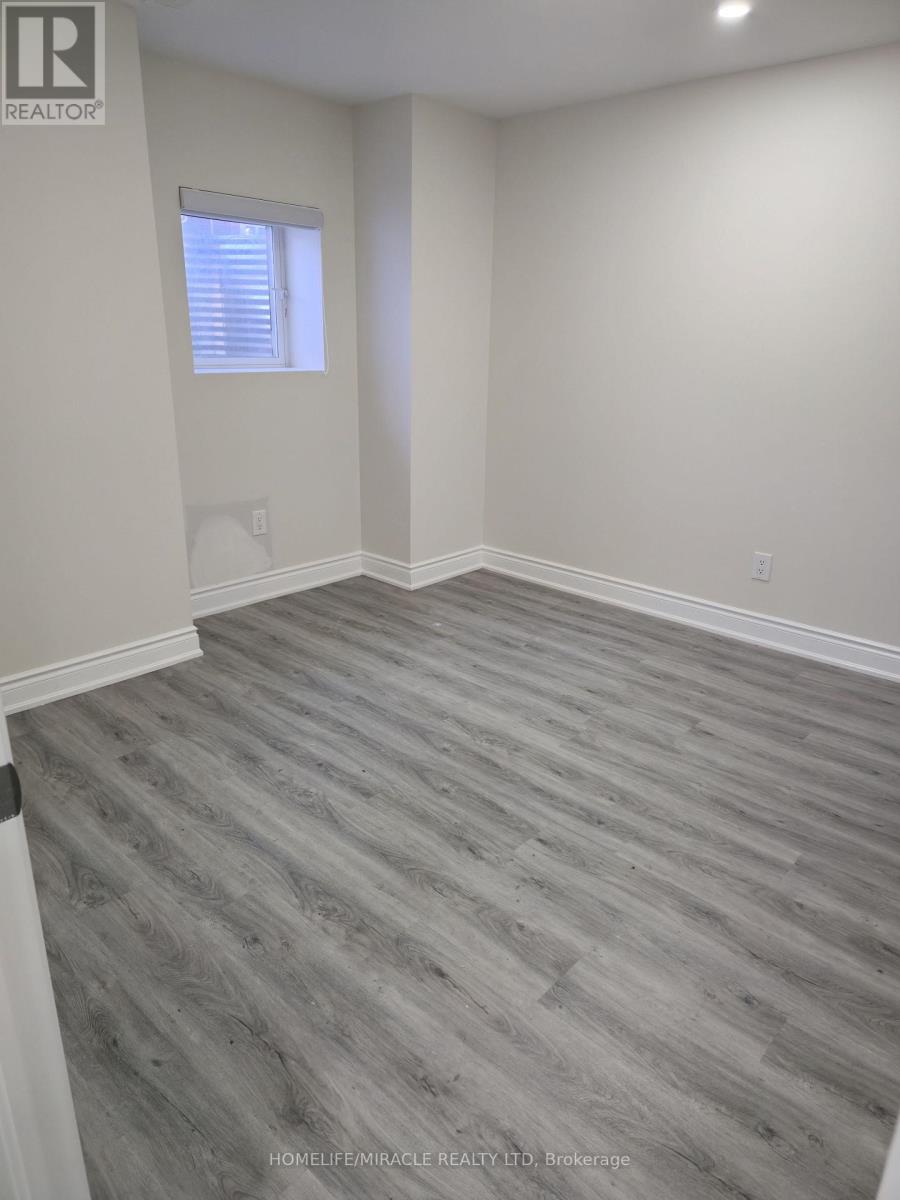 Basement Apartment - 23 Elverton Crescent, Brampton, Ontario  L7A 4Z4 - Photo 7 - W12557040