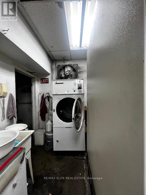 1500 Royal York Road, Toronto, Ontario  M9P 3B6 - Photo 5 - W12557042