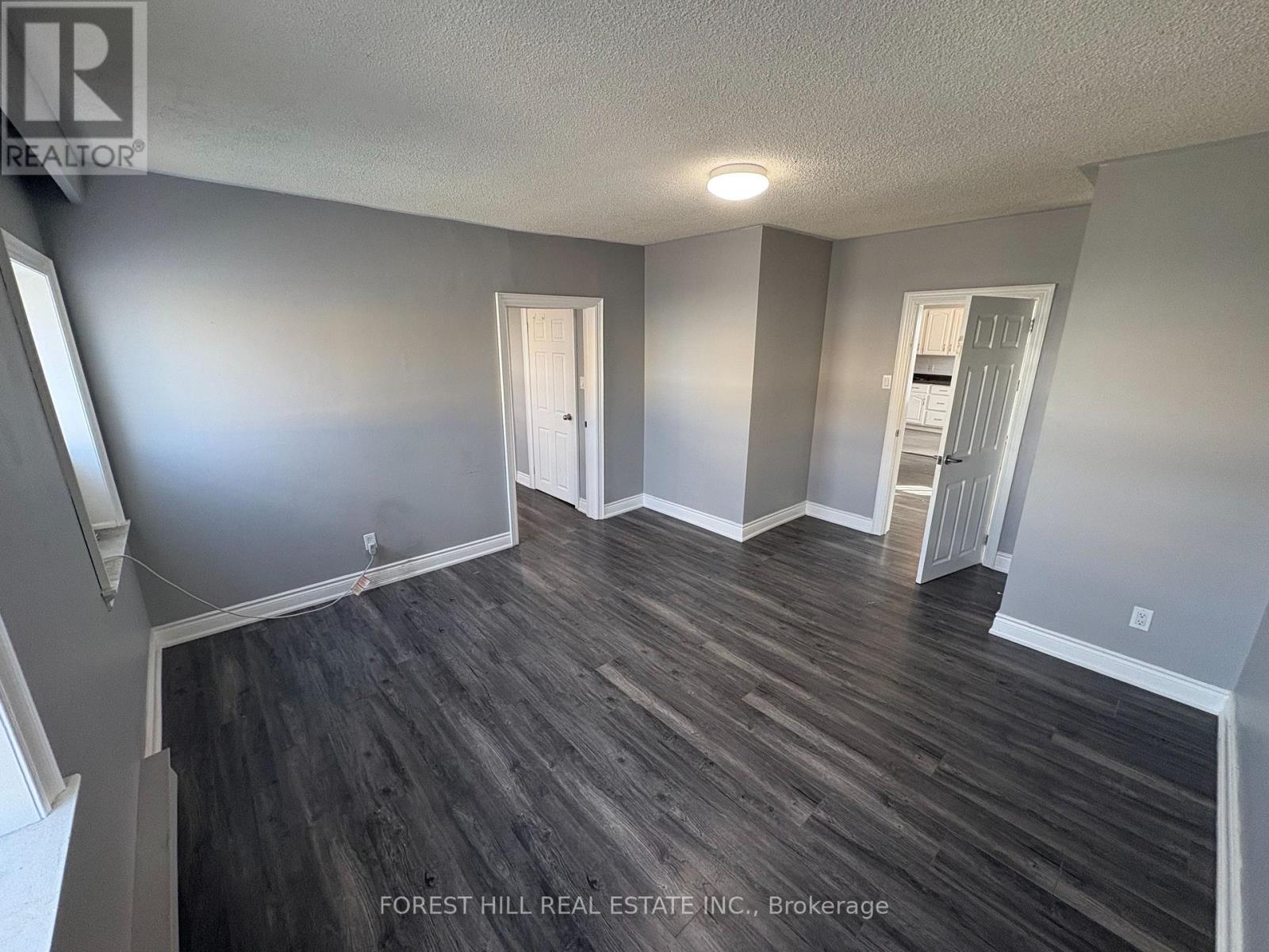 A - 739 The Queensway, Toronto, Ontario  M8Z 1M8 - Photo 7 - W12557068