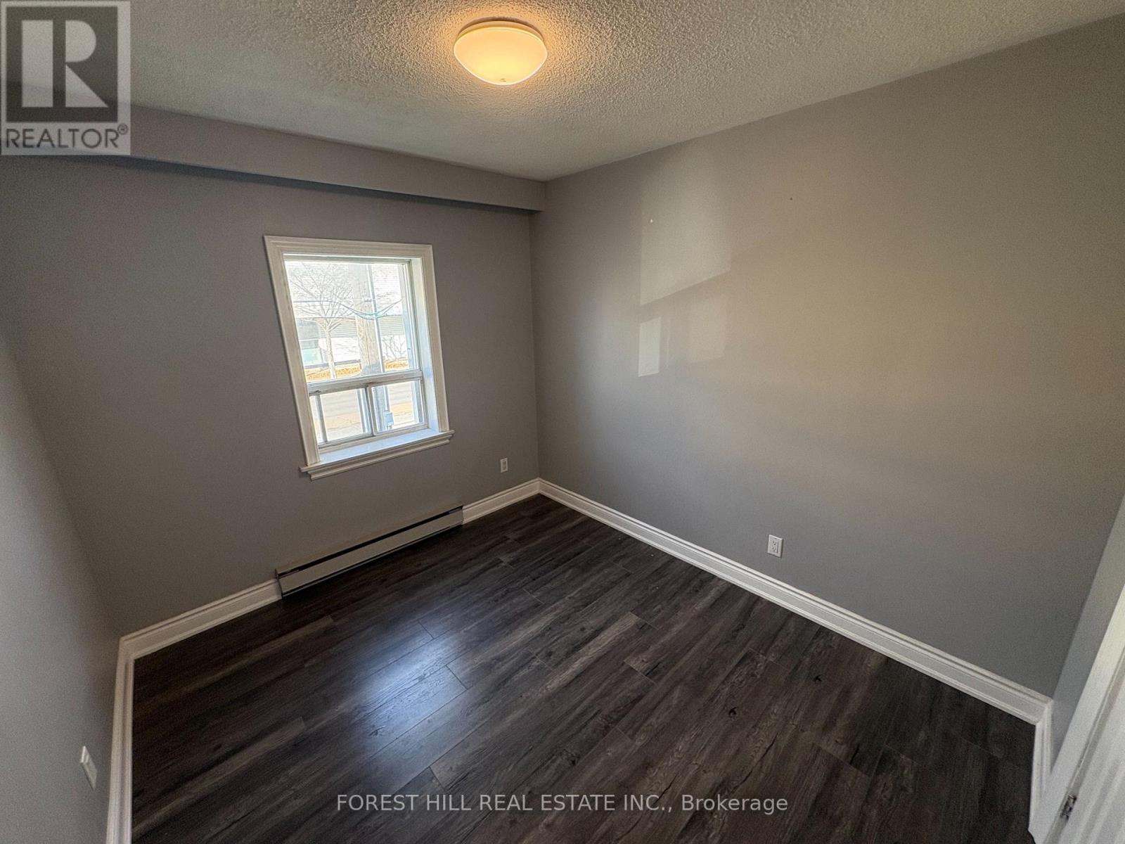 A - 739 The Queensway, Toronto, Ontario  M8Z 1M8 - Photo 8 - W12557068