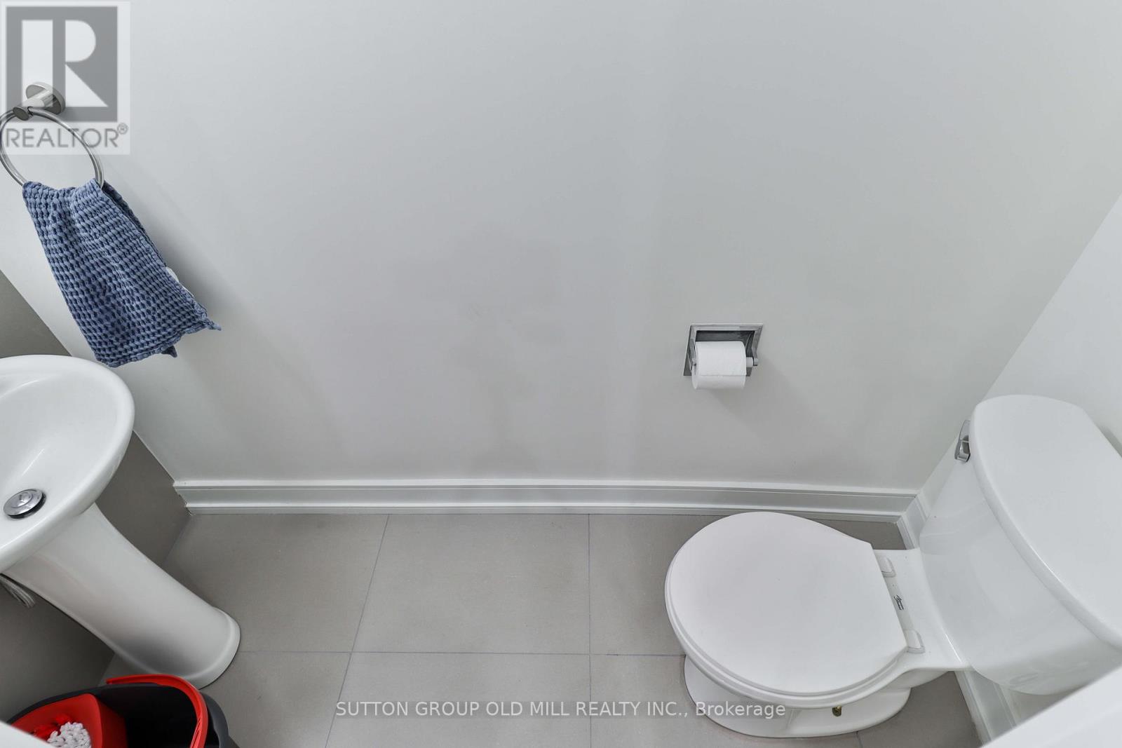 Main Floor - 3293 Dundas Street W, Toronto, Ontario  M6P 2A5 - Photo 26 - W12557092