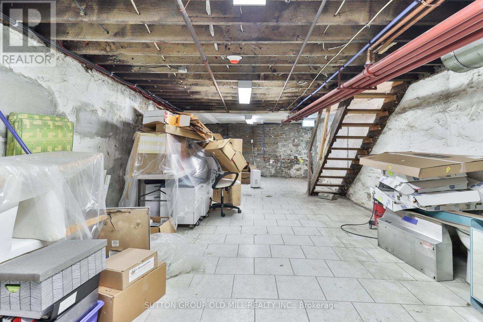 Main Floor - 3293 Dundas Street W, Toronto, Ontario  M6P 2A5 - Photo 28 - W12557092