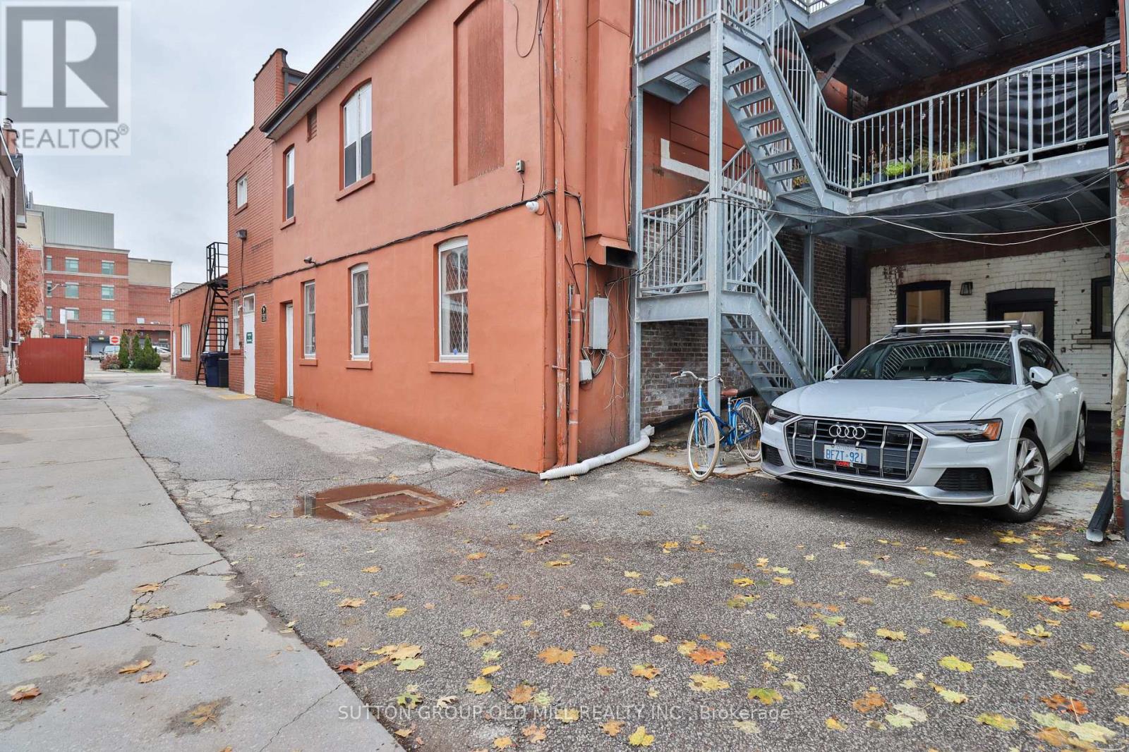 Main Floor - 3293 Dundas Street W, Toronto, Ontario  M6P 2A5 - Photo 31 - W12557092