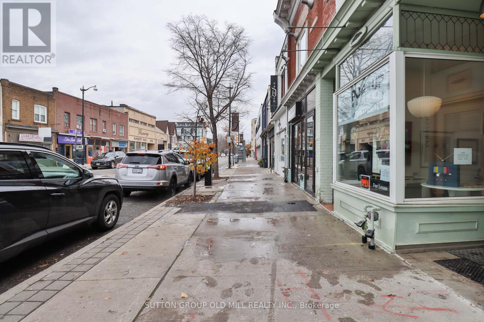 Main Floor - 3293 Dundas Street W, Toronto, Ontario  M6P 2A5 - Photo 6 - W12557092