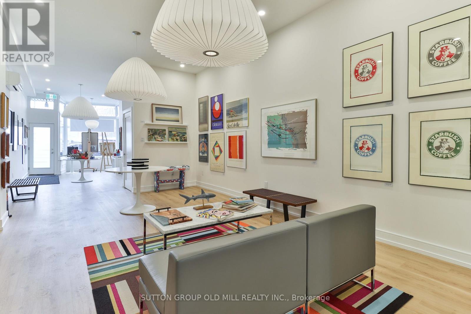 Main Floor - 3293 Dundas Street W, Toronto, Ontario  M6P 2A5 - Photo 9 - W12557092