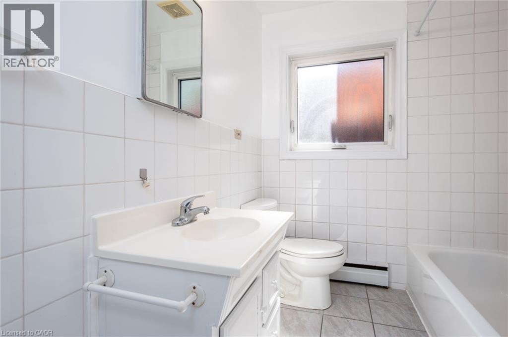 296 Ahrens Street W, Kitchener, Ontario N2H 4E4 - Photo 18 - 40772674