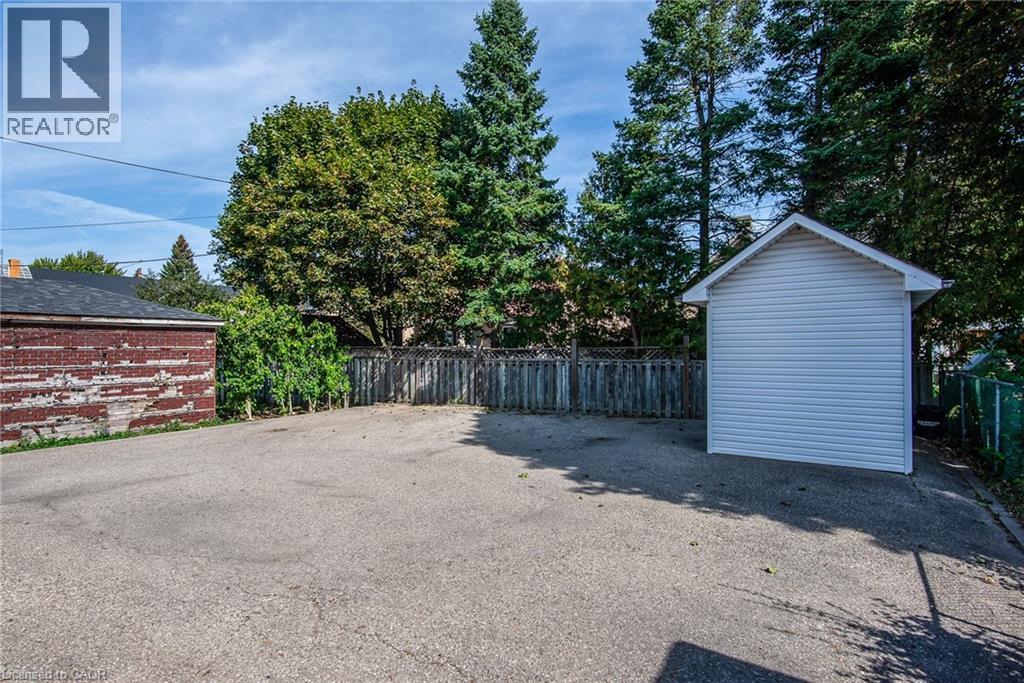 296 Ahrens Street W, Kitchener, Ontario N2H 4E4 - Photo 12 - 40772674