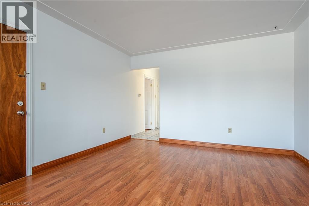 296 Ahrens Street W, Kitchener, Ontario N2H 4E4 - Photo 15 - 40772674