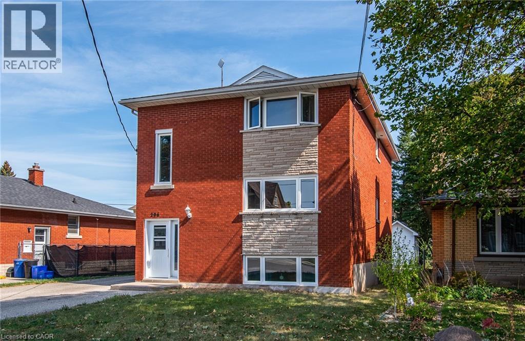 296 Ahrens Street W, Kitchener, Ontario N2H 4E4 - Photo 4 - 40772674