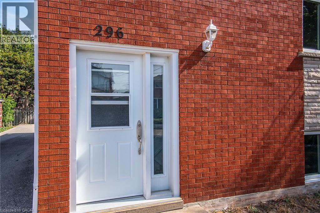 296 Ahrens Street W, Kitchener, Ontario N2H 4E4 - Photo 5 - 40772674