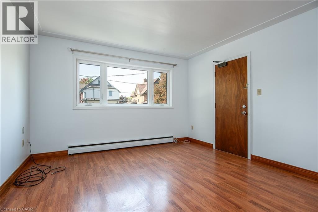 296 Ahrens Street W, Kitchener, Ontario N2H 4E4 - Photo 13 - 40772674