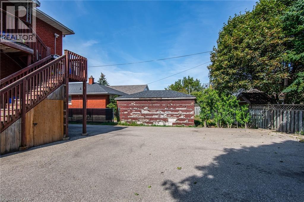 296 Ahrens Street W, Kitchener, Ontario N2H 4E4 - Photo 10 - 40772674