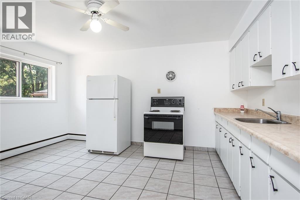 296 Ahrens Street W, Kitchener, Ontario N2H 4E4 - Photo 20 - 40772674