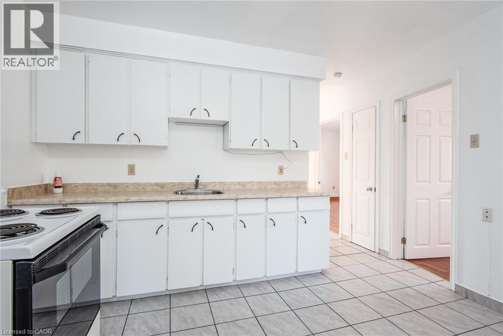 296 Ahrens Street W, Kitchener, Ontario N2H 4E4 - Photo 24 - 40772674