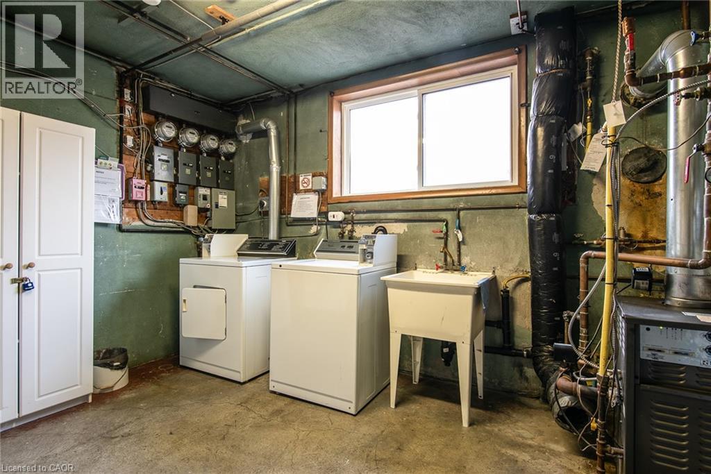 296 Ahrens Street W, Kitchener, Ontario N2H 4E4 - Photo 46 - 40772674