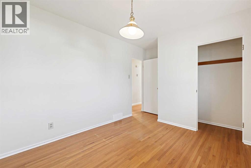 10 Glamorgan Drive Sw, Calgary, Alberta  T3E 4Z2 - Photo 16 - A2265073