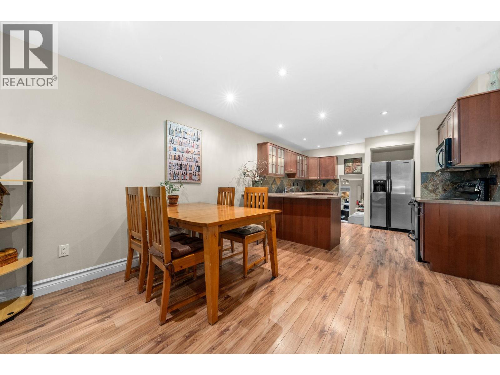 6 230 W 15th Street, North Vancouver, British Columbia  V7M 1S2 - Photo 13 - R3068373