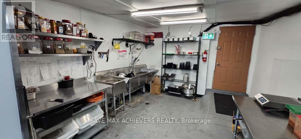 497 Dundas Street, Woodstock, Ontario  N4S 1C3 - Photo 12 - X12552356