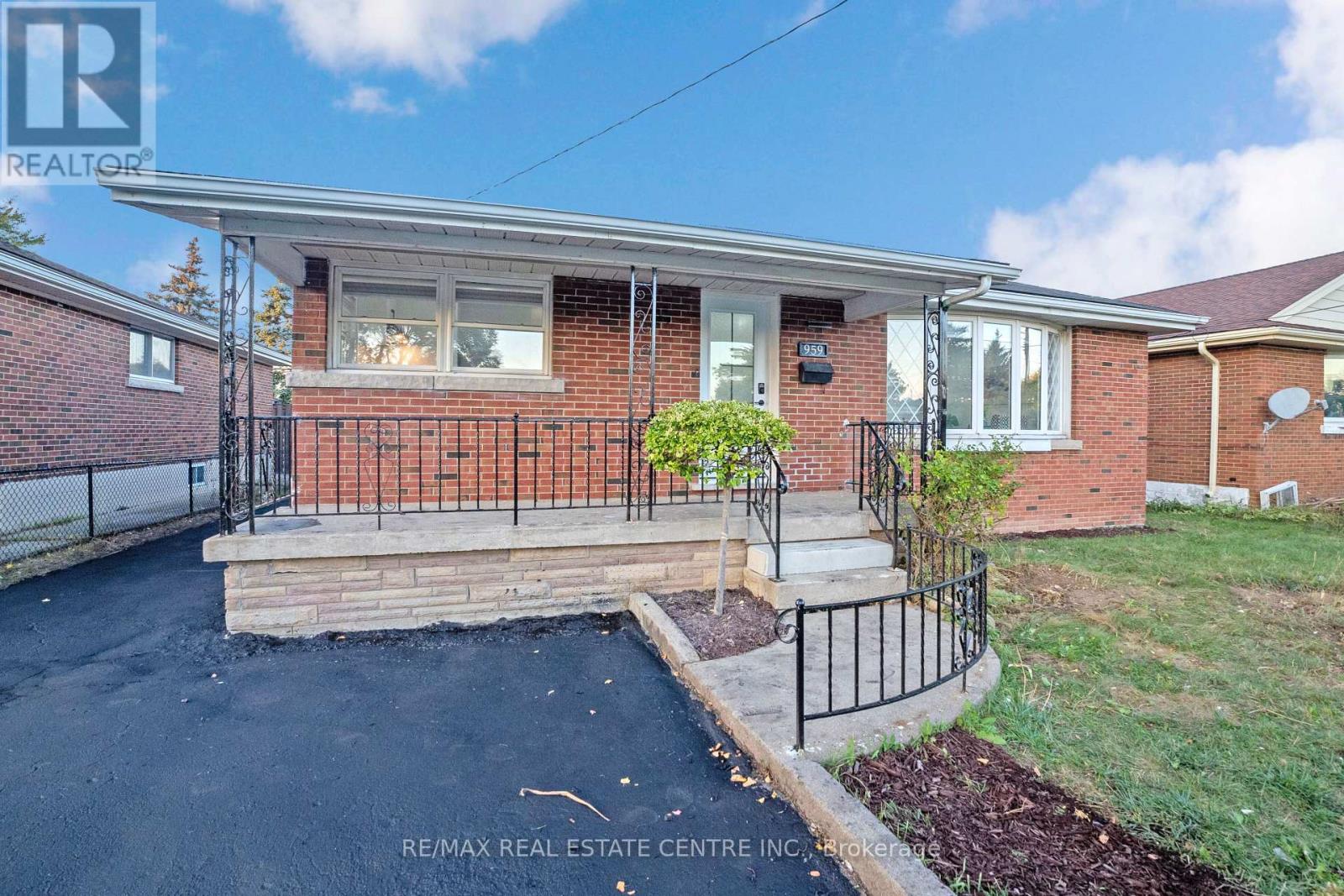 959 MOHAWK ROAD E, Hamilton, Ontario