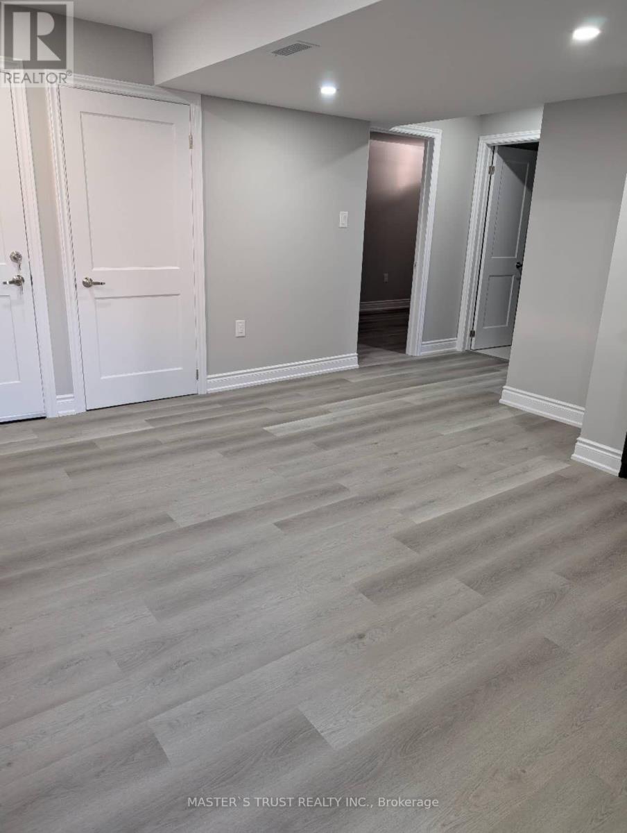 100 Kirvan Drive, Guelph, Ontario  N1G 0G2 - Photo 3 - X12557024