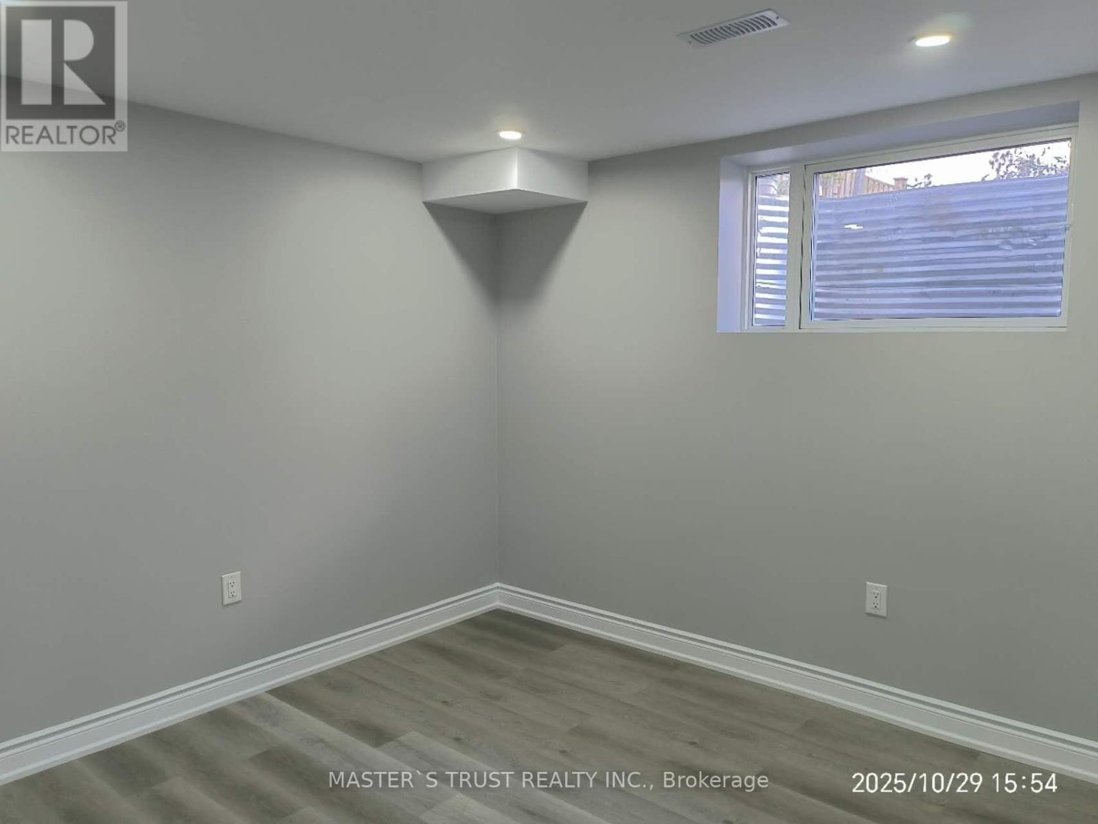 100 Kirvan Drive, Guelph, Ontario  N1G 0G2 - Photo 5 - X12557024